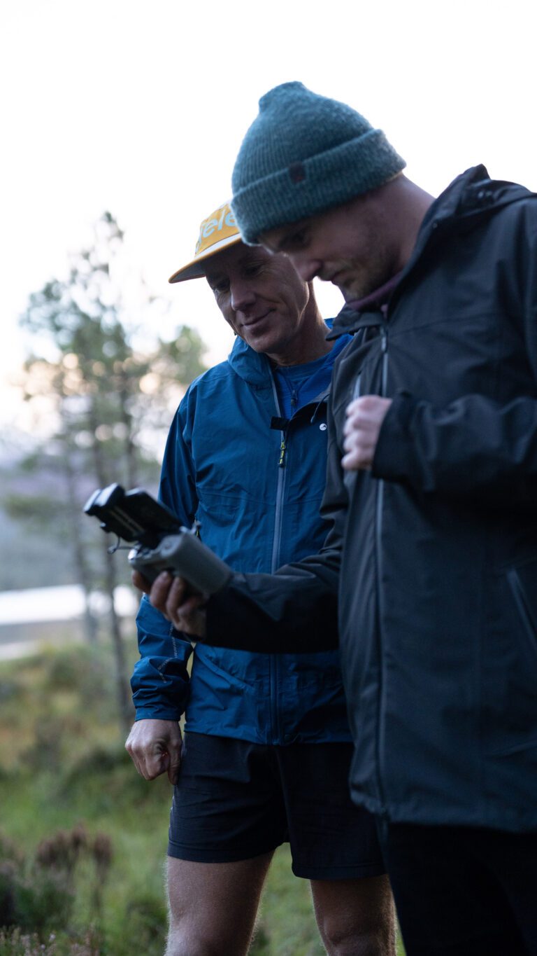 Gregor Krenker beim Drohnenflug für die Produktion einer Multimedia-Reportage